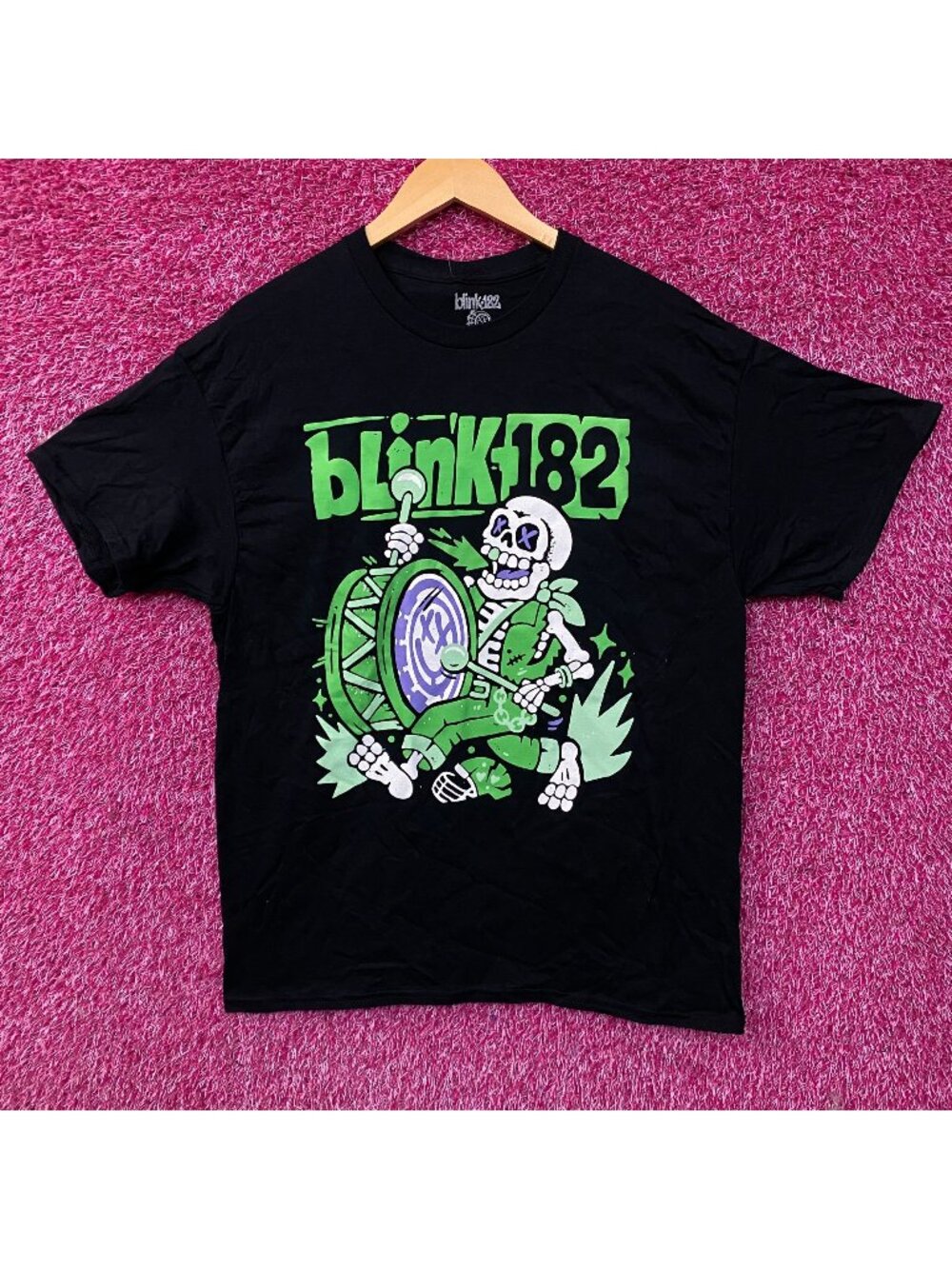 Blink-182 Marching Band Skeleton Puff Paint Pop Punk T-Shirt Large